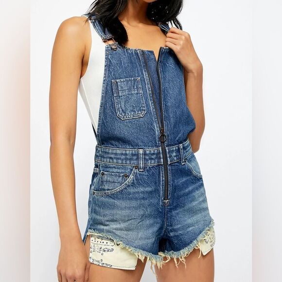 NWOT Free People Sunkissed Short Overalls size 4 adjustable straps with zipper - Picture 1 of 14